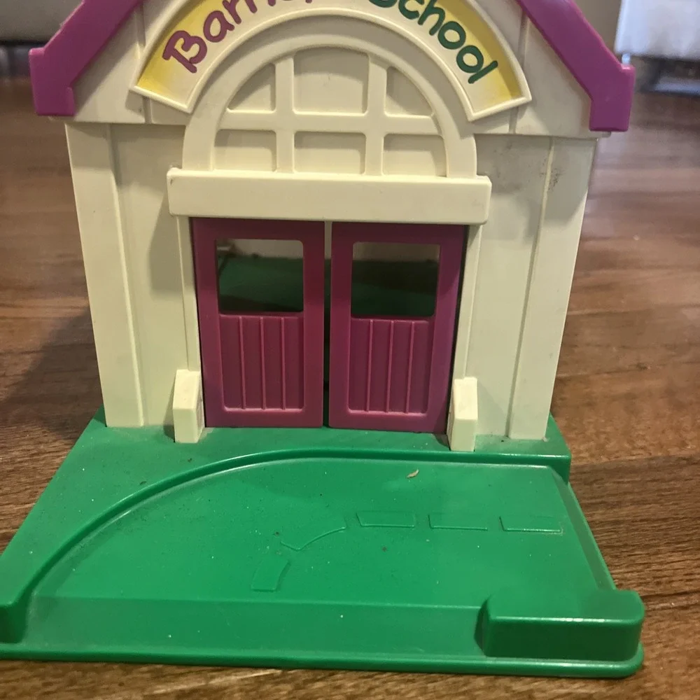 Vintage Barney The Dinosaur School Play House with 4 Accessories